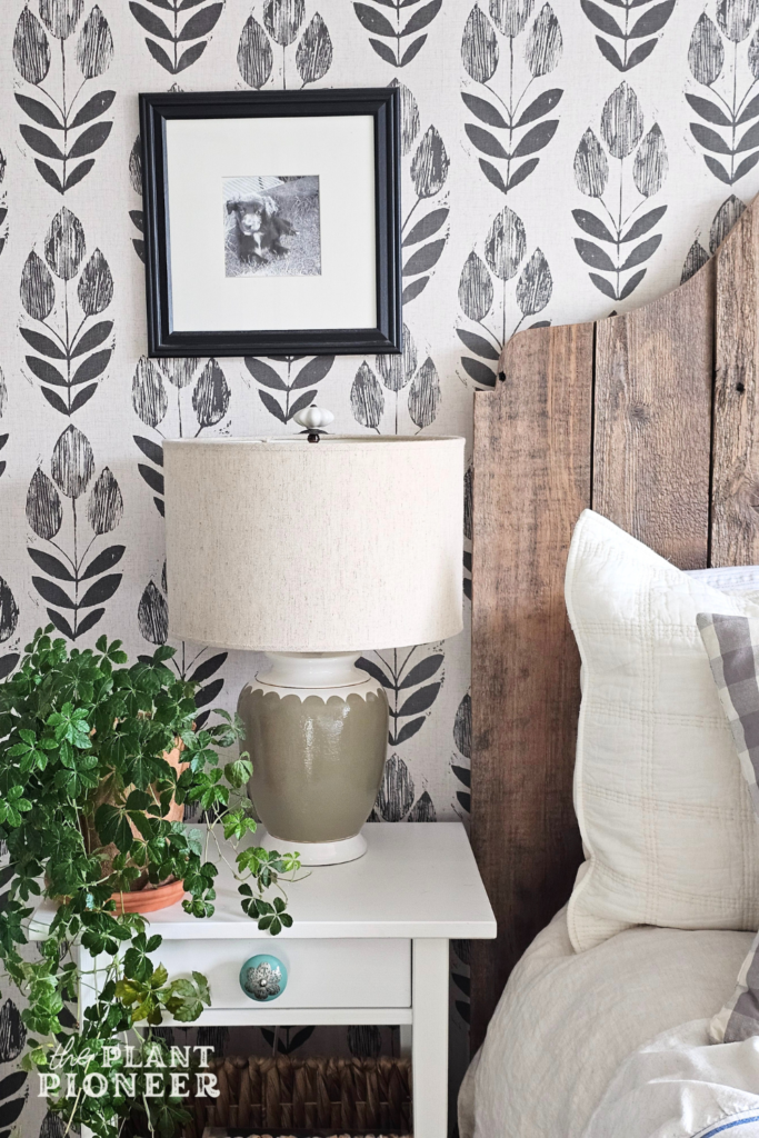 DIY Painted Scalloped Lamps- Thrifted Makeover
