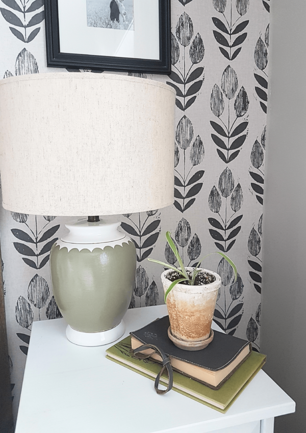 DIY Painted Scalloped Lamps- Thrifted Makeover