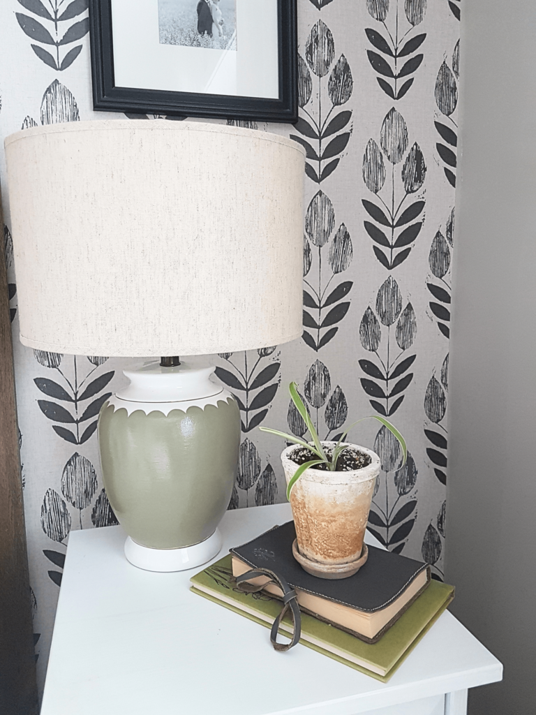 DIY Painted Scalloped Lamps- Thrifted Makeover