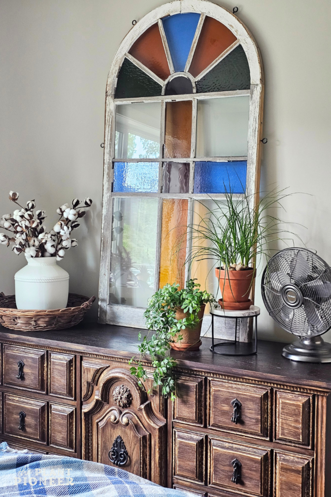 Why Your Home Should Always Have Antique or Vintage Furniture & Decor