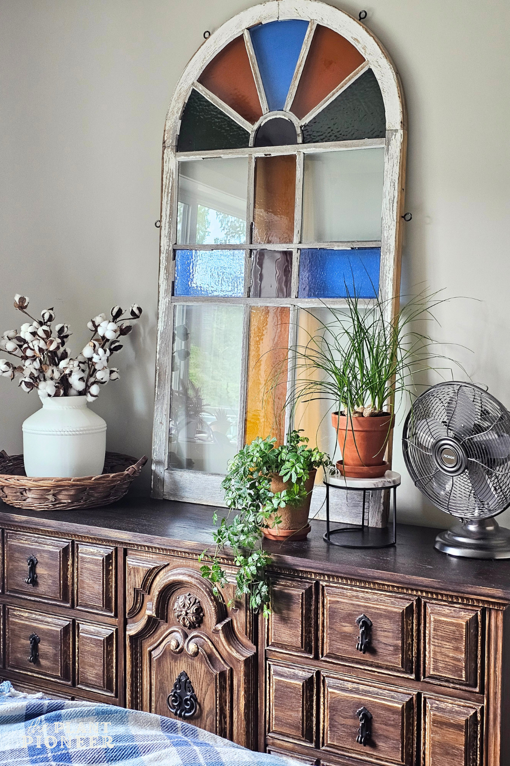 Why Your Home Should Always Have Antique or Vintage Furniture & Decor