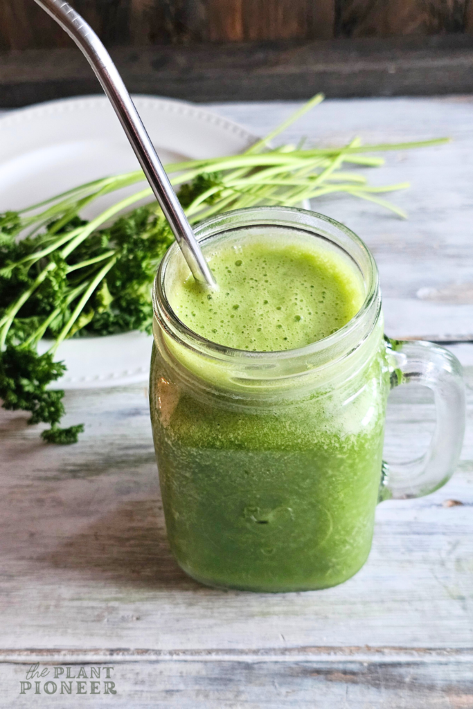 My Favourite Green Detox Smoothie for Spring
